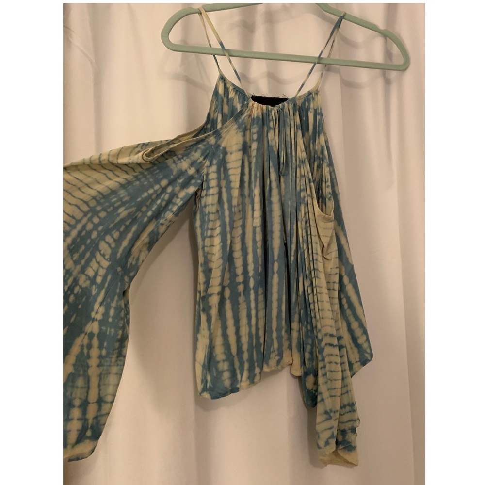 Blue Life top